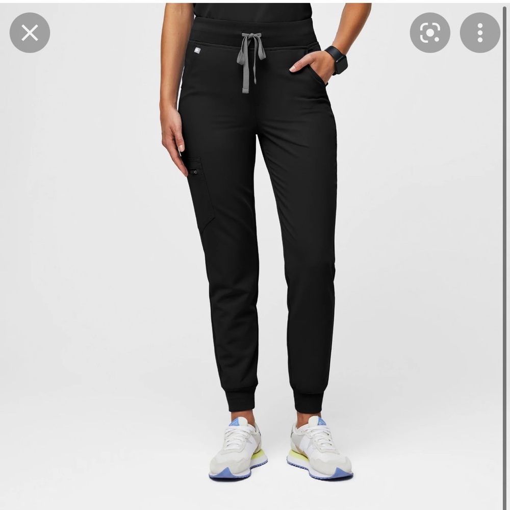 FIGS Zamora jogger